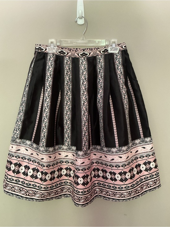 Jealous Tomato Dresses & Skirts - Jealous Tomato Black and Pink Patterned A-Line Skirt